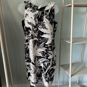 Talbots Petite Black and White Botanical Shift Dress Floral Spring